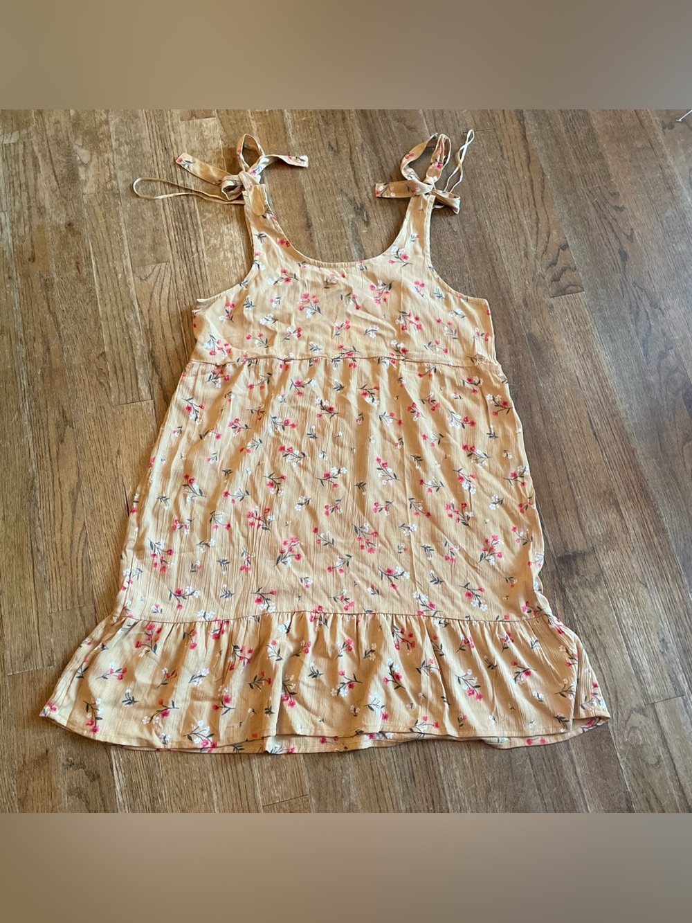 Tie-Shoulder Floral Sundress for Summer Date nights in size large